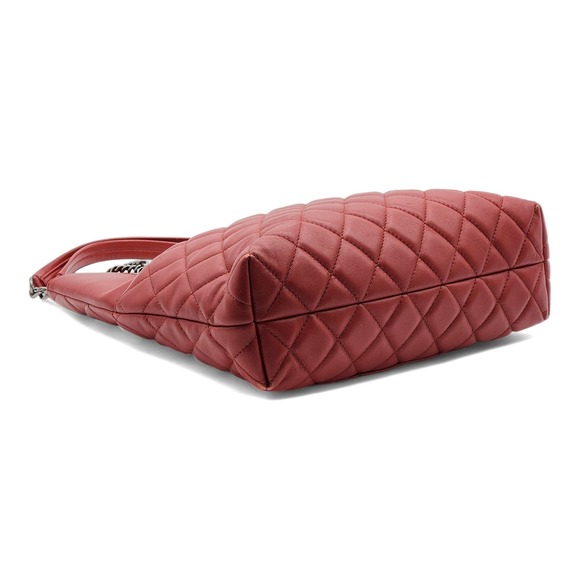 Chanel Urban Delight Quilted Leather Chain Tote in Red - Picture 3 of 11